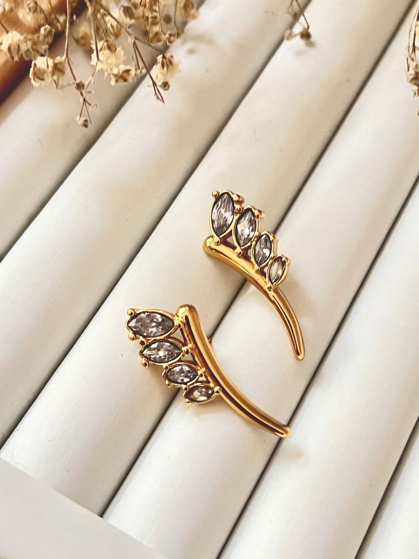 Leaf whisper Earrings