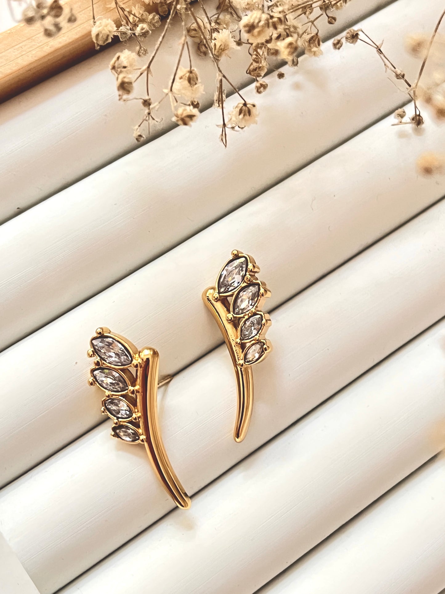 Leaf whisper Earrings