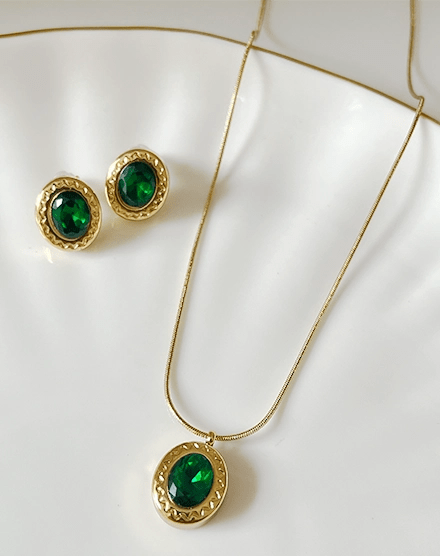 Classic Green Oval Solitaire Stone Gold Plated Necklace Set - Silks & Jewels